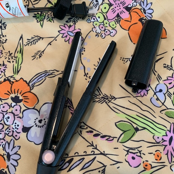 T3 Hair Straightener - Picture 3 of 6